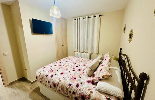 Tabanera del Monte Appartement | Apartment 'Casa Rural El Paloteo 6 Personas' with Mountain View, Private Terrace and Wi-Fi