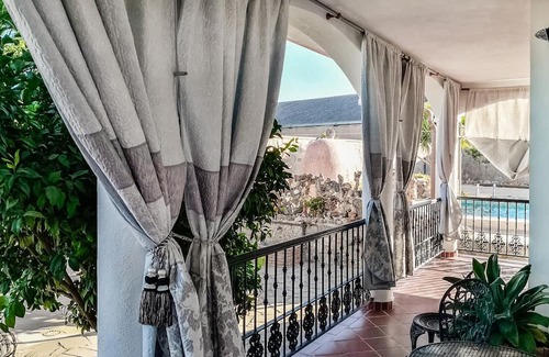 Pinos Puente Maison | Wonderful holidays await you in this beautiful holiday home with pool.