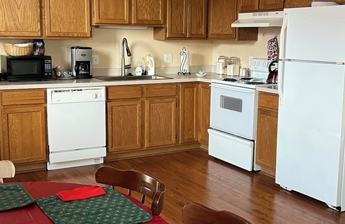 Milan Appartement | Spacious, Vibrant Downtown Milan Mich Apartment-Between Ann Arbor and Detroit