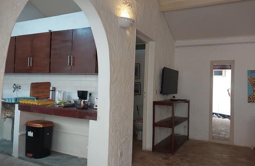 Cocody Appartement | Great 1 bedroom apartment, services included, with pool and garden