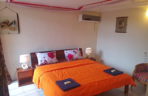 Cocody Appartement | Serviced 1 bed apartment free laundry & services