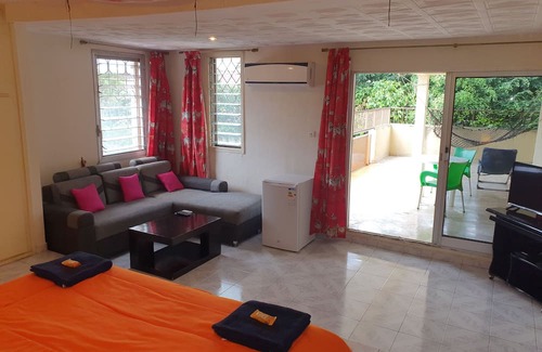 Cocody Appartement | Serviced 2 bedroom apartment & pool in Riviera 3, with services included