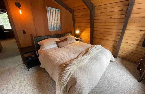 Lake Forest Cabine | Dollar Point Mountain Modern A-Frame!