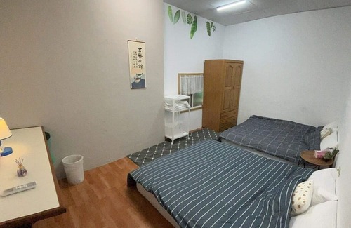West Central District Maison | 位於安平觀光區正中心，寵物友善，古堡街122巷8號前有免費停車場，王城路周遭可合法停車