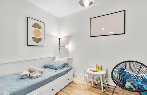 Rosemont-La Petite-Patrie Copropriété | Cute & Modern Condo - (Free Parking & Near Public Transit) - AC & Private Patios