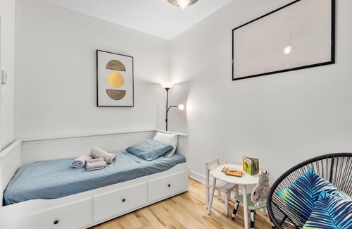 Rosemont-La Petite-Patrie Copropriété | Cute & Modern Condo - (Free Parking & Near Public Transit) - AC & Private Patios