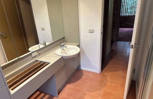 Ringwood Maison | Architect designed large 3/4 bedroom home in a private court close to Eastland