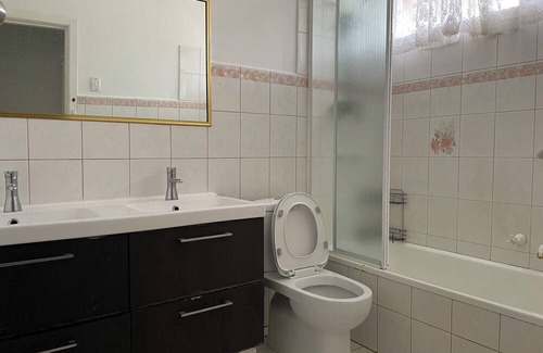 Bundoora Maison | A convenient and livable place for daily life（别墅大床双人间）