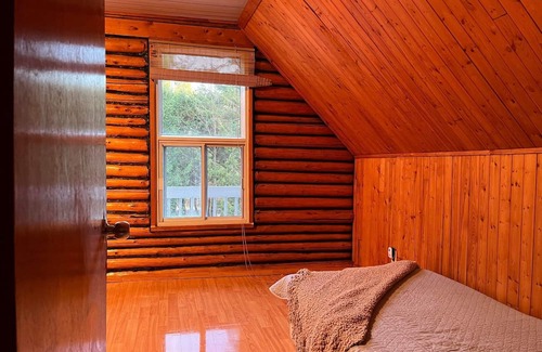Rawdon Maison | Rustic Chalet