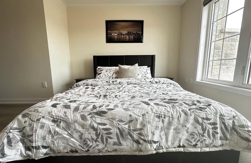Oakville Maison | Spacious Newly Built 4BR Townhouse in Oakville