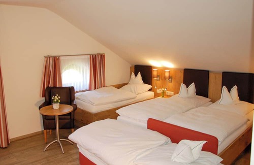 Fridolfing Appartement | Vierbettzimmer mit 25 m²