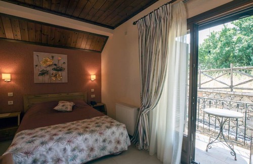 Eptalofos Copropriété | Eptalofos Guesthouse - Cozy Double Nest with Balcony