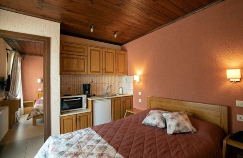 Eptalofos Copropriété | Agoriani Guesthouse Mount Charm, Family Suite