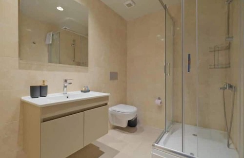 Serdivan Appartement | Bliss - 2BR Modern Flat in the City Center