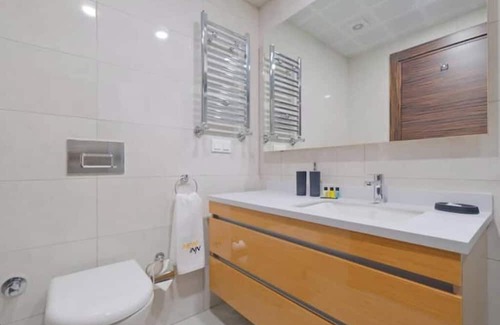 Basaksehir Appartement | Eden - Bright Modern 2BR Apt w/ Parking & Gym