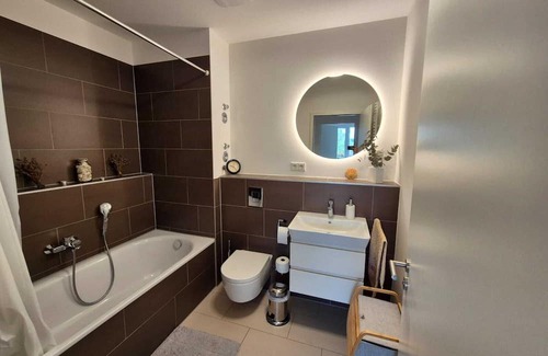 Wittenau Appartement | New building! In 15 minutes in the city center