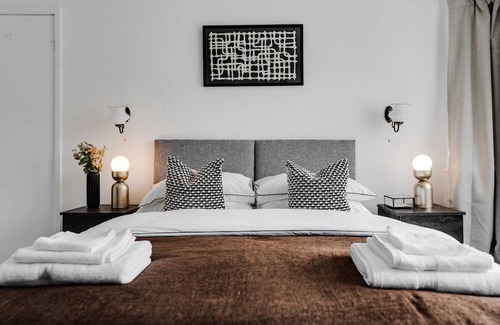 Bamber Bridge Maison | Serenity - 3 bedrooms, FREE WiFi & Parking