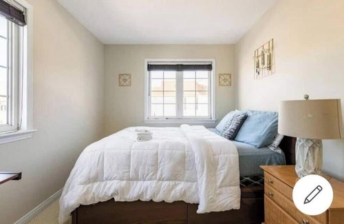 Ottawa Division Maison | Mannys place