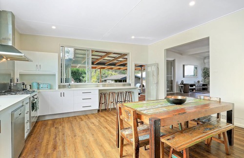 Worrowing Heights Maison | BALI BY THE BAY - JERVIS BAY - HOT SPA