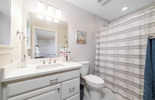 Coleman Maison | House on the hill