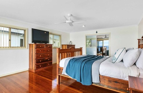 Toogoom Maison | Sandbar on Moreton 5 Bedroom