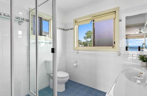 Toogoom Maison | Sandbar on Moreton 5 Bedroom