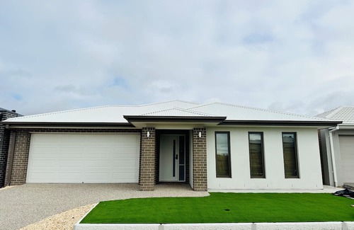 Werribee Maison | Stylish home in Werribee