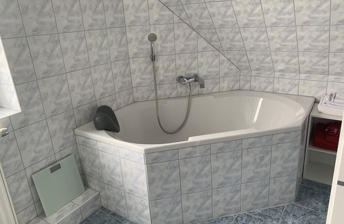 Birenbach Appartement | Apartment '3 - Zimmer Wohnung' with Private Terrace, Private Garden and Wi-Fi