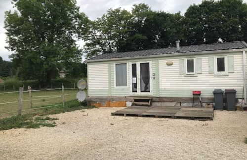Verlin Maison | Mobilhome au Sein D'une Écurie