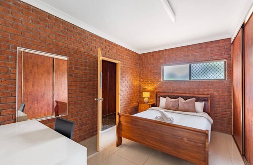 Robertson Maison | 1 Bedroom Comfy Unit Sleep 3 close to mall and bus