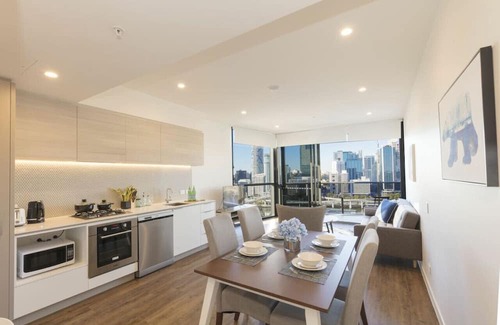 South Brisbane Maison | AMAZING RIVER VIEW 1 Bedroom Apt w/Parking S'Bank