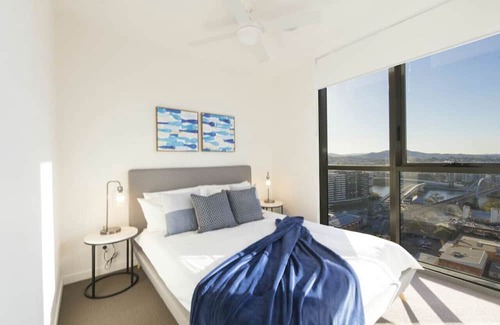 South Brisbane Maison | AMAZING RIVER VIEW 1 Bedroom Apt w/Parking S'Bank