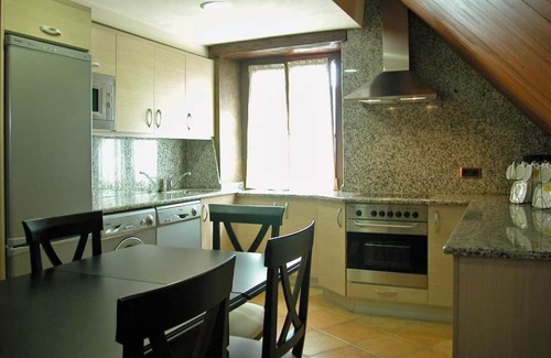 Villanueva de Aezcoa Maison | Holiday Home 'Casa Aguerre' with Mountain View, Private Terrace and Wi-Fi