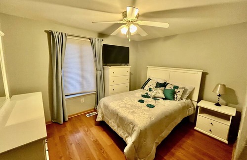 West Henrietta Maison | Cozy raised ranch in West Henrietta