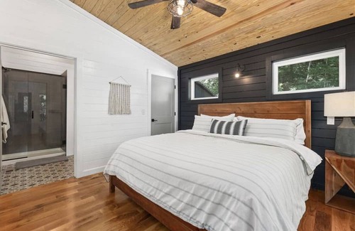 Combs Maison | Luxury Cabin nestled in the Ozark Mountains.
