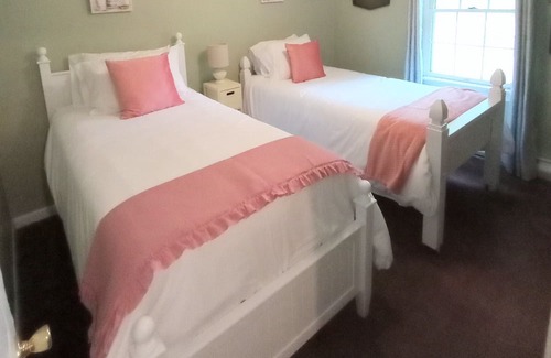 Canaan Valley Maison | Peaceful and secluded mountain getaway. PET FRIENDLY!!