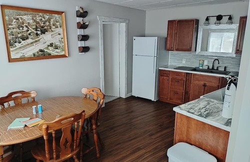 Gibbon Appartement | A unique one of a kind stay at a former farmers co-op located near downtown