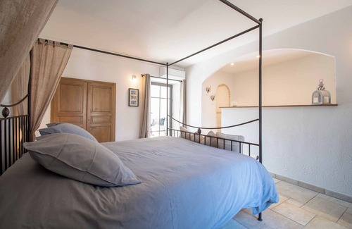 Berrias-et-Casteljau Lit Et Petit-Déjeuner | Chambre D'hôtes La Terrasse - L'antre de Pierres - Ardèche Méridionale