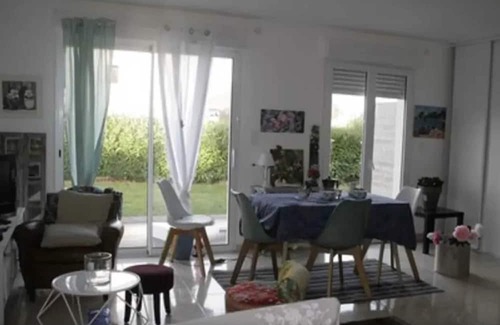 Nozay Maison | Homerez - Beautiful house for 2 ppl. with garden and terrace at Nozay