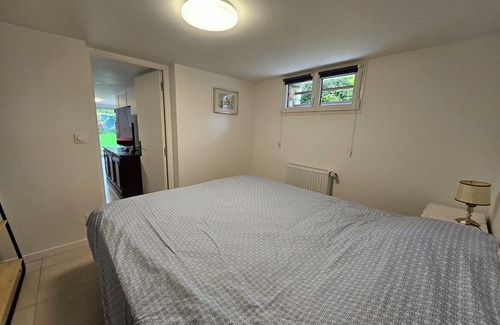 Le Vesinet Maison | 2-room, 32m² within a residencenPrivate kitchennShared gardennPets allowed