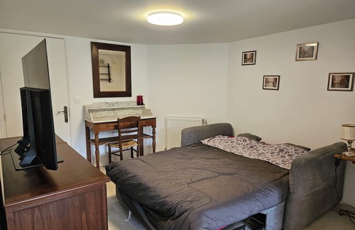 Le Vesinet Maison | 2-room, 32m² within a residencenPrivate kitchennShared gardennPets allowed