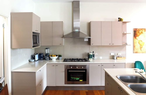 Stafford Maison | Large double story, close to Brisbane CBD in a gorgeous leafy inner north suburb