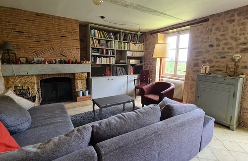 Ecoche Maison | Family home in green Beaujolais