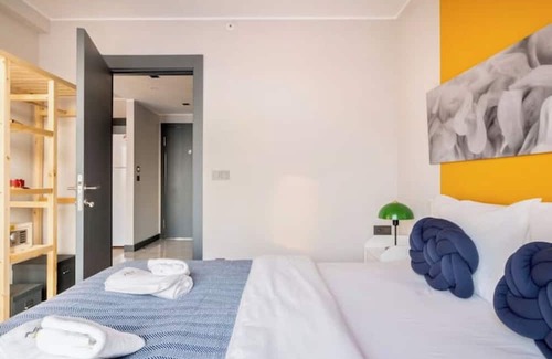 Kagithane Appartement | Zen - 1BD Apt w/ City Views & Balcony