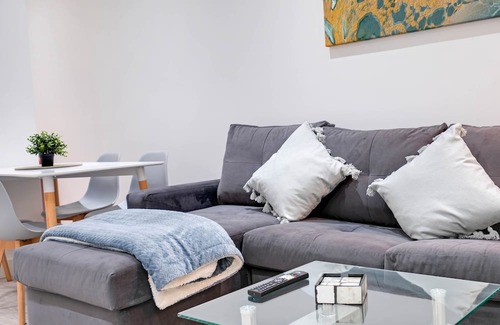 Corby Appartement | Corby City Centre Apt. 04 - Excellent Family Accommodation in Northamptonshire