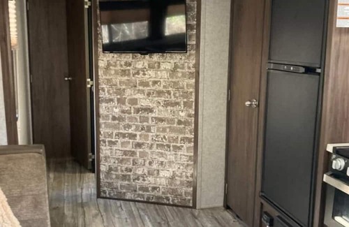 Goodsprings Maison | 2019 Forest River RV Cherokee Grey Wolf 29TE