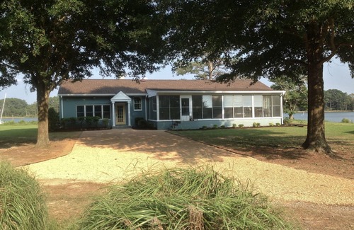 Grimstead Maison | The Big Boathouse on a Point- Quick access to Chesapeake Bay; Kayakers love it.