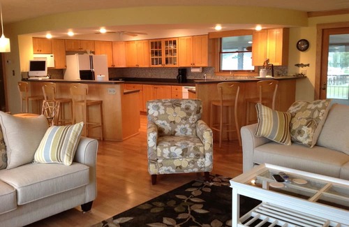 Grimstead Maison | The Big Boathouse on a Point- Quick access to Chesapeake Bay; Kayakers love it.