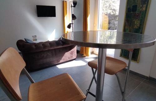 Varades Appartement | La Réserve - Jolie Petite Maison au Coeur de St Florent le Vieil