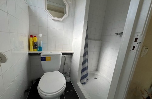 Tzummarum Cabine | Charming Holiday Home Maridu Wadden Cabin in the Heart of Friesland